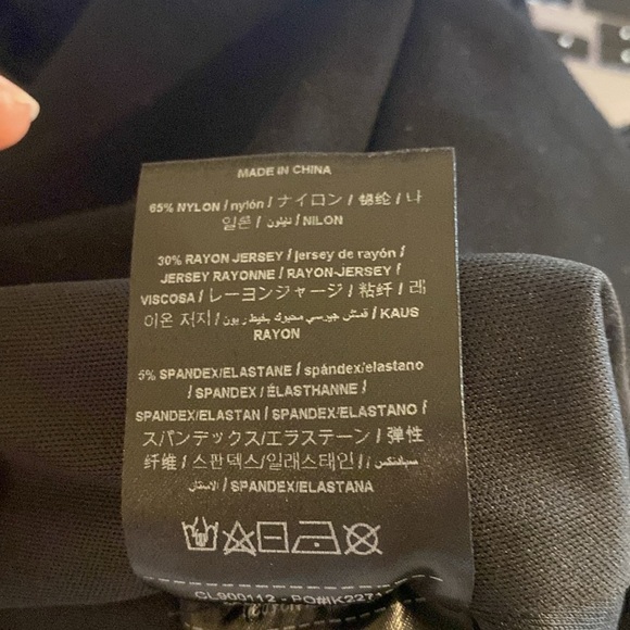 Guess Black Women’s Zip Up Crop Top - Picture 6 of 6